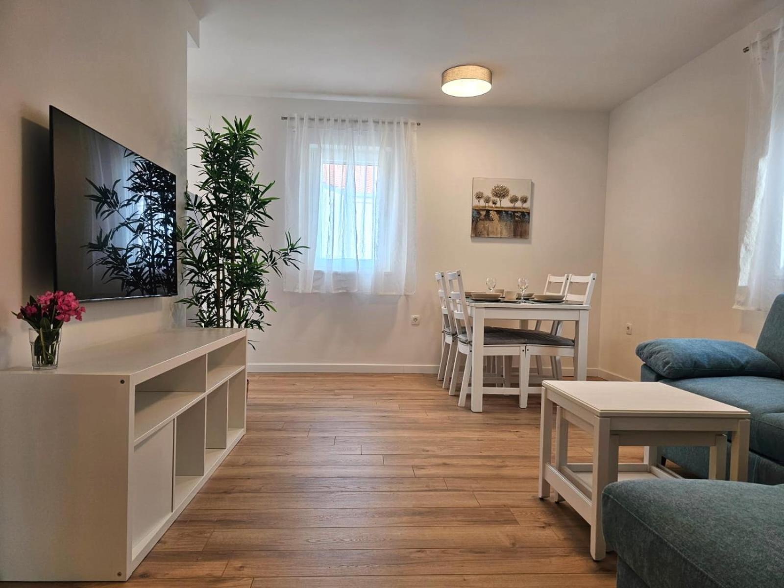 Apartments Miamare 2 Primošten Pokoj fotografie