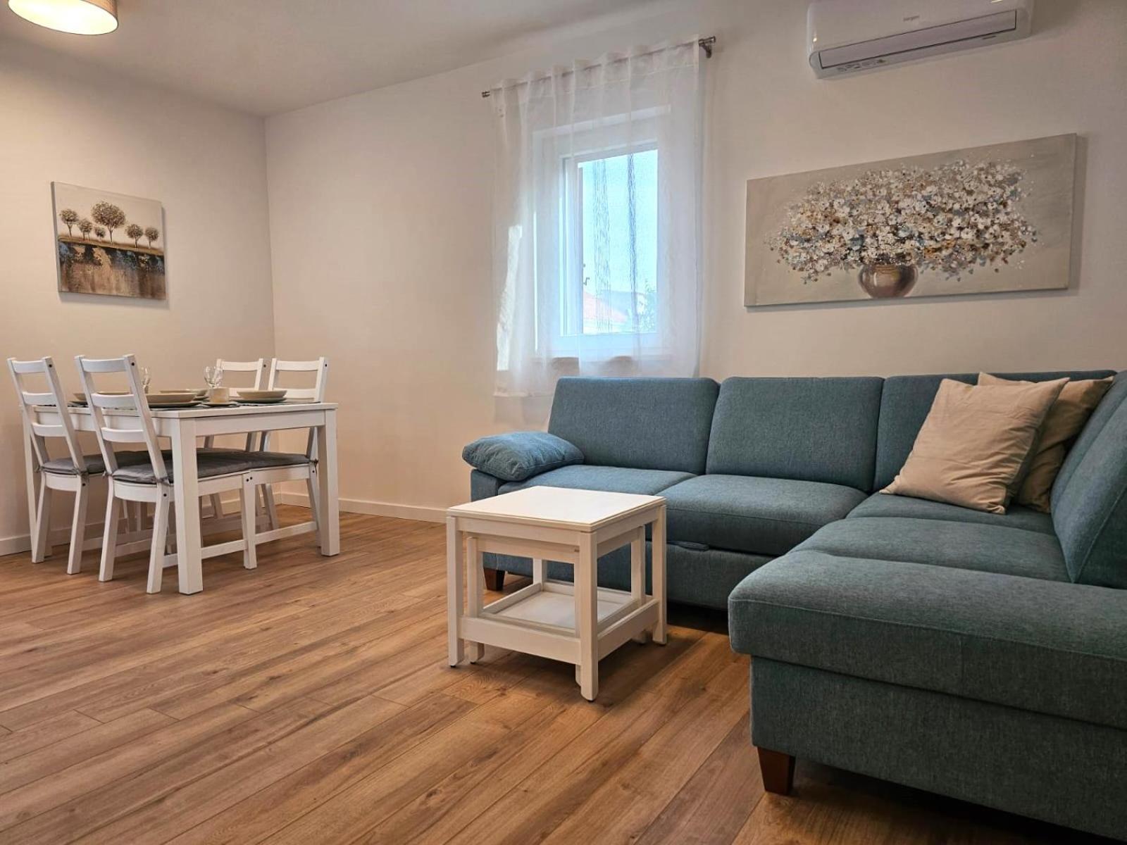 Apartments Miamare 2 Primošten Pokoj fotografie